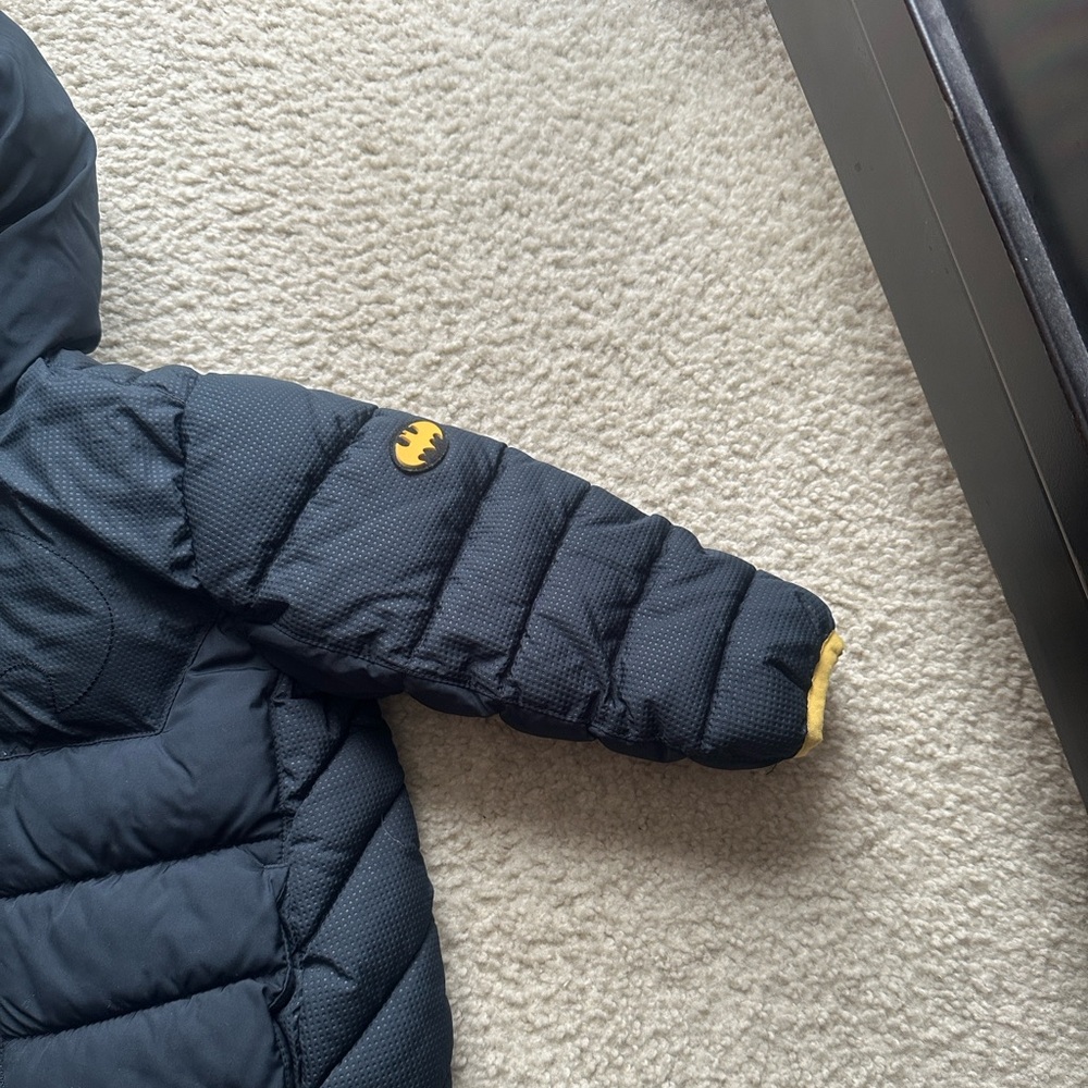 GAP Batman Puffer Jacket - Picture 4 of 9